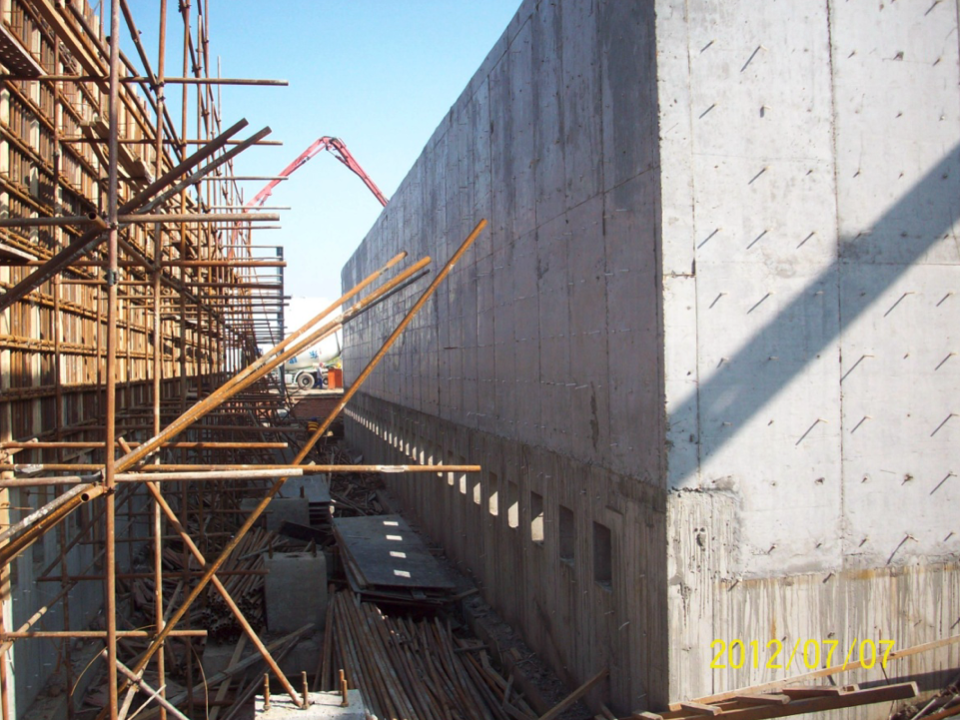 Bin 9 demolding and wall finish